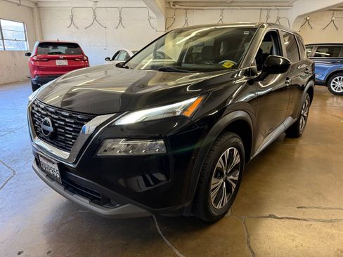 Used 2023 Nissan Rogue SV FWD image 1
