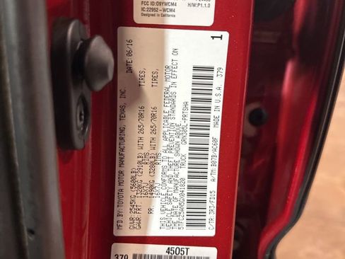 Used 2016 Toyota Tacoma TRD Off-Road image 30