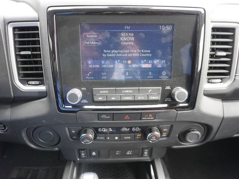 Used 2024 Nissan Frontier SL RWD image 8