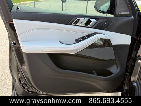Used 2025 BMW X5 M60i AWD/4WD image 18