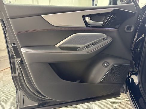 Used 2025 Acura MDX A-Spec image 14