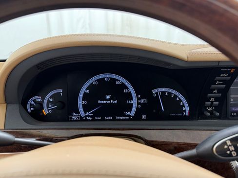 Used 2011 Mercedes-Benz S 550 4MATIC image 15