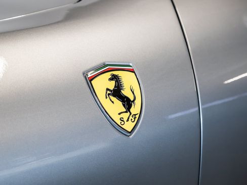 Used 2021 Ferrari Roma RWD image 24
