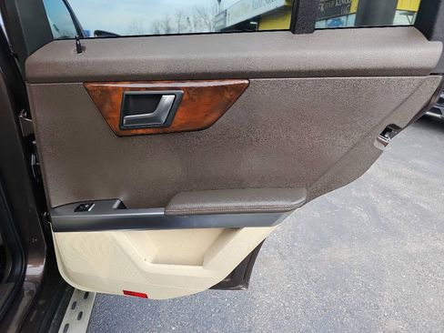 Used 2015 Mercedes-Benz GLK 350 2WD w/ Premium 1 Package image 49