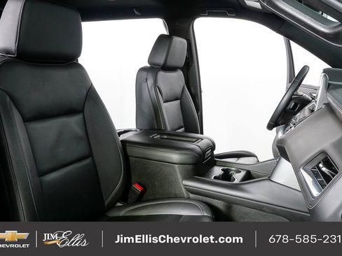 Used 2024 Chevrolet Suburban LT image 23