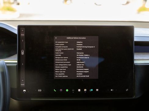 Used 2022 Tesla Model X image 29