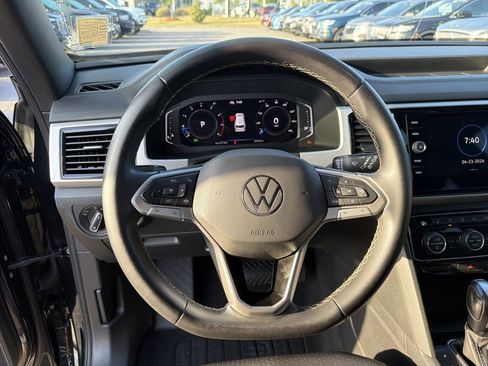 Used 2022 Volkswagen Atlas Cross Sport SE w/ Black Wheel Package FWD image 23