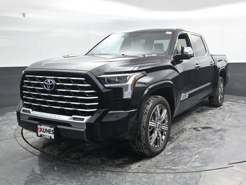 Used 2023 Toyota Tundra Capstone AWD/4WD image 5