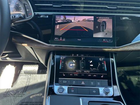 Certified 2025 Audi Q7 2.0T Premium Plus image 11