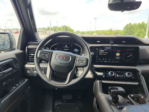 Certified 2024 GMC Sierra 1500 AT4 w/ Technology Package AWD/4WD image 16