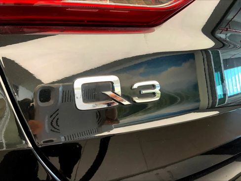 Used 2021 Audi Q3 2.0T Premium w/ Convenience Package image 10