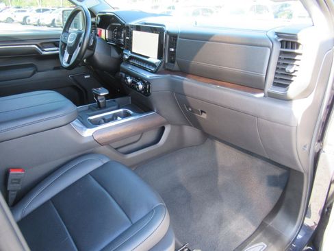 Used 2024 GMC Sierra 1500 SLT w/ SLT Premium Plus Package AWD/4WD image 12