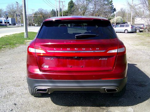 Used 2016 Lincoln MKX Reserve w/ Cargo Utility Package image 8
