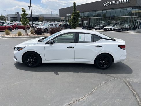 Used 2022 Nissan Sentra SV FWD image 12