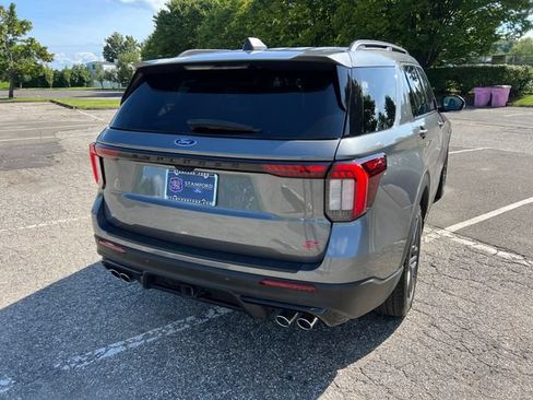 Used 2025 Ford Explorer ST AWD/4WD image 10
