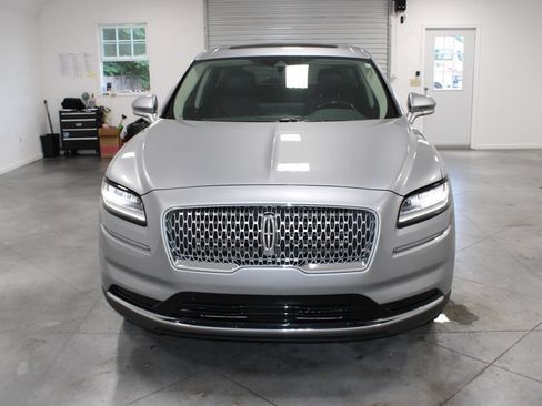 Used 2023 Lincoln Nautilus Reserve FWD image 3