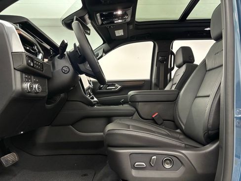 New 2026 GMC Yukon Denali w/ Sun & Power Step Package image 20