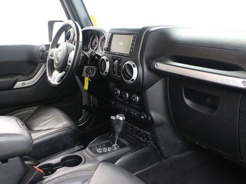 Used 2017 Jeep Wrangler Unlimited Rubicon AWD/4WD image 21