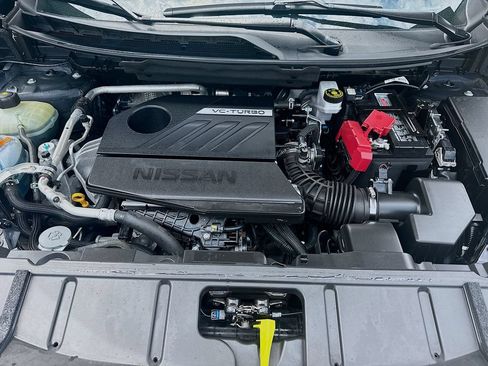 Certified 2025 Nissan Rogue SV FWD image 29