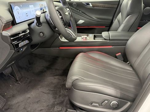 New 2026 Genesis G80 2.5T Advanced image 11