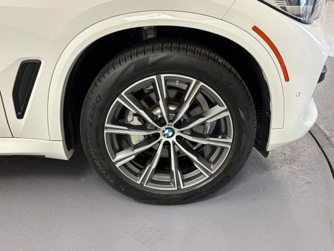 Used 2023 BMW X5 xDrive40i w/ M Sport Package AWD/4WD image 5