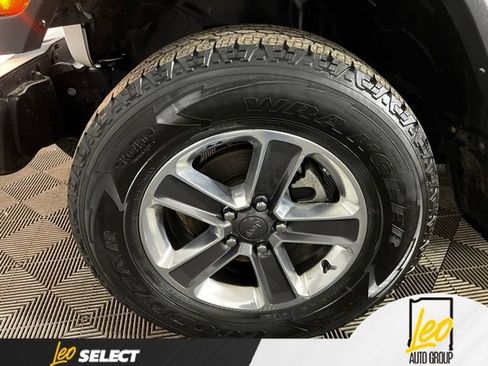 Used 2022 Jeep Wrangler Unlimited Sahara w/ Safety Group AWD/4WD image 31