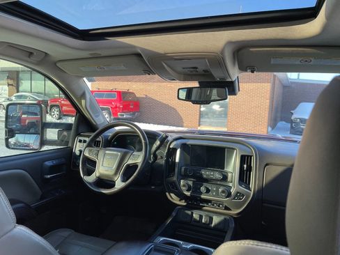 Used 2015 GMC Sierra 3500 Denali w/ Duramax Plus Package image 30