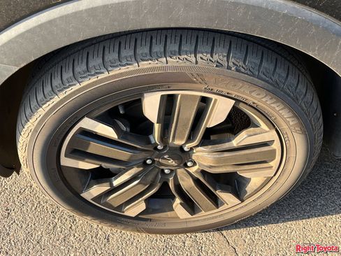 Used 2024 Kia Telluride SX Prestige AWD/4WD image 8