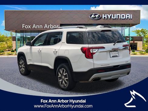 Used 2020 GMC Acadia SLE w/ Driver Convenience Package image 3