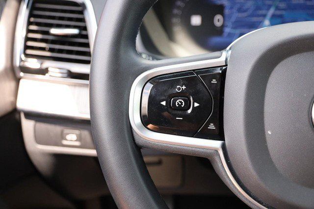 Used 2023 Volvo XC90 B6 Ultimate w/ Protection Package Premier AWD/4WD image 14