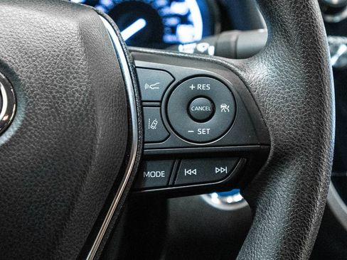 Certified 2020 Toyota Camry LE FWD image 18