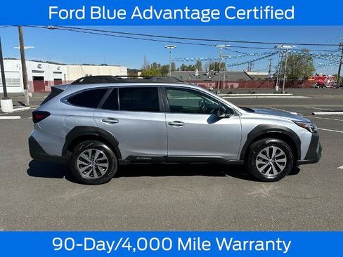 Used 2023 Subaru Outback Premium AWD/4WD image 9