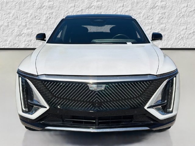 Used 2025 Cadillac Lyriq Luxury AWD/4WD image 8