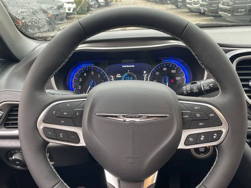 New 2026 Chrysler Pacifica Select image 24