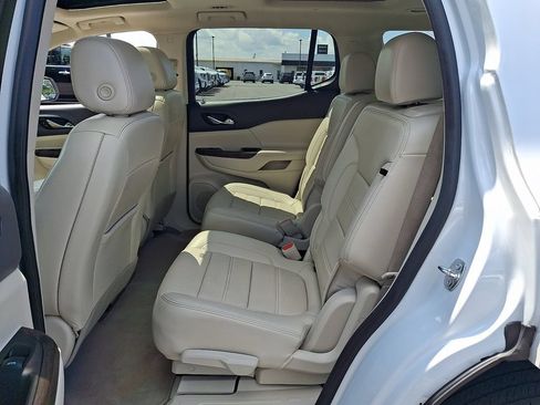 Used 2023 GMC Acadia Denali w/ Denali Ultimate Package AWD/4WD image 10