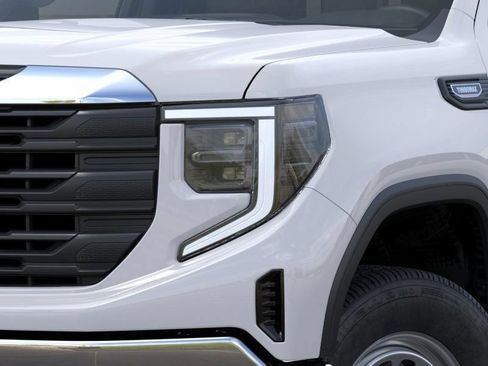 Used 2026 GMC Sierra 1500 Pro w/ Pro Value Package RWD image 10