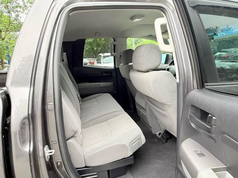 Used 2013 Toyota Tundra 4x4 Double Cab w/ Tow Pkg image 16