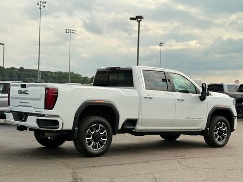 Used 2025 GMC Sierra 3500 Denali Ultimate w/ LPO, GMC Protection Package AWD/4WD image 33