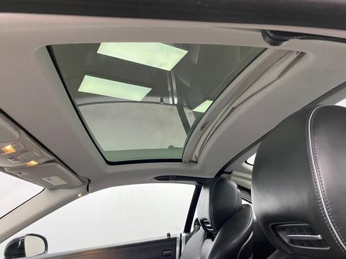 Used 2014 Mercedes-Benz SL 550 image 30