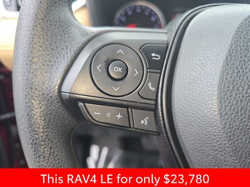 Used 2021 Toyota RAV4 LE FWD image 21