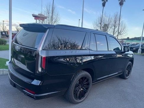 Used 2021 Cadillac Escalade Sport Platinum w/ Heavy-Duty Trailer Package image 8