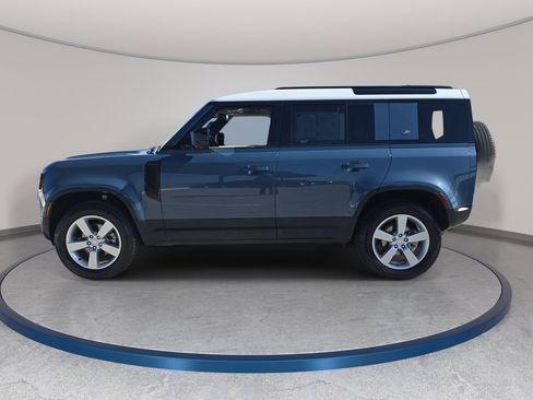 Used 2023 Land Rover Defender 110 S image 9