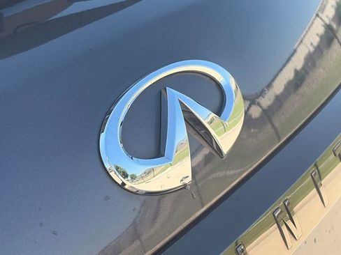 Used 2024 INFINITI QX80 Sensory AWD/4WD image 12