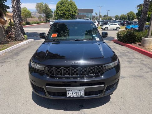 Used 2023 Jeep Grand Cherokee L Altitude AWD/4WD image 3
