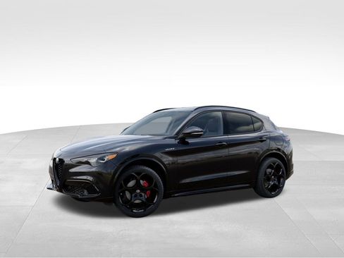 New 2025 Alfa Romeo Stelvio Sprint w/ Veloce Package AWD/4WD image 2