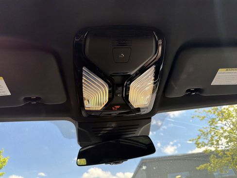 Used 2025 BMW X5 sDrive40i w/ M Sport Package RWD image 27