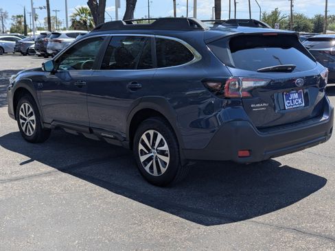 Used 2025 Subaru Outback Premium w/ Popular Package #1A AWD/4WD image 4