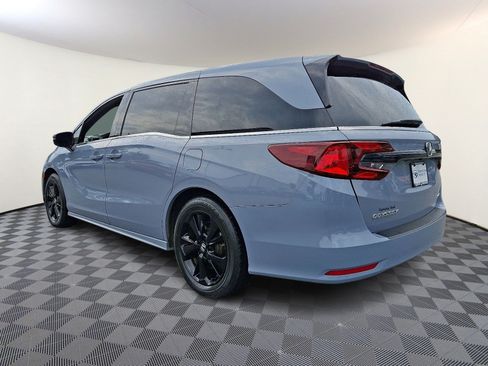 Used 2023 Honda Odyssey Sport image 3