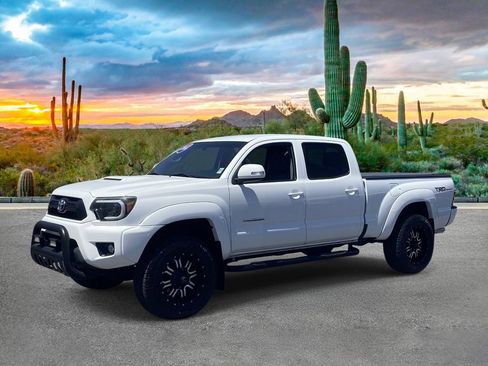 Used 2014 Toyota Tacoma PreRunner w/ TRD Sport Package RWD image 7