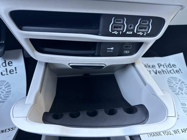 Used 2022 Chrysler Pacifica Touring-L FWD image 74